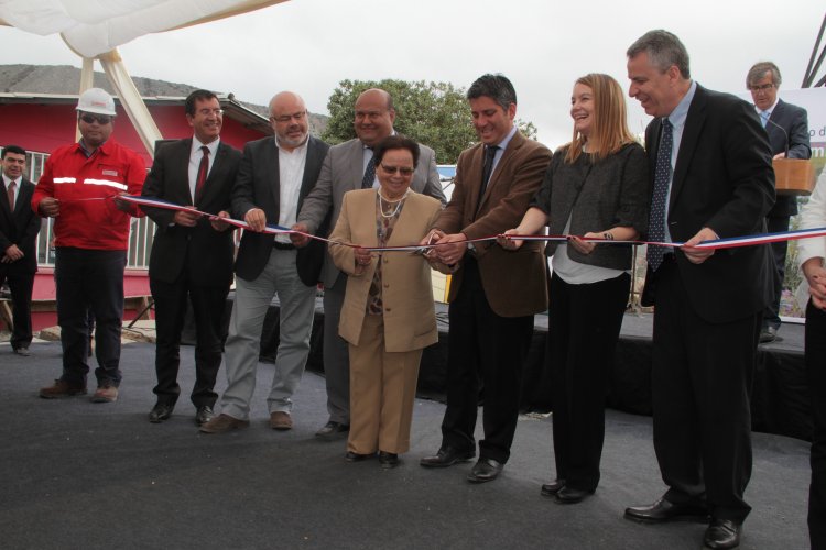 Fin a 30 años sin luz: inauguran en El Romeral proyecto de electrificación del Gobierno Regional