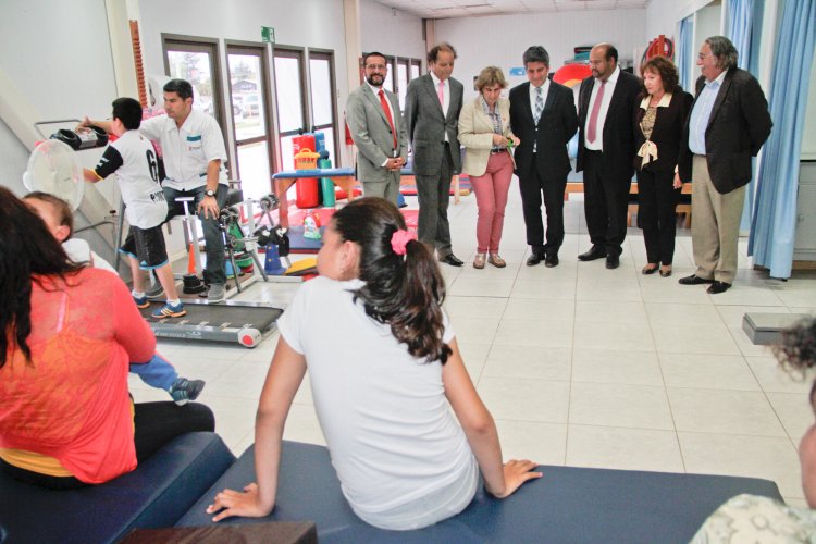 CORE aprueba fondos para la adquisición de vehículos para el traslado de pacientes de Teletón