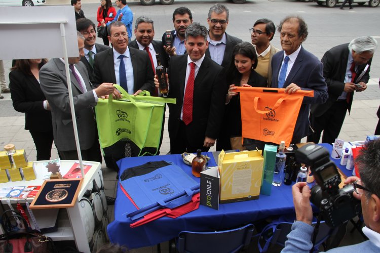 Con muestra de emprendimientos locales Gobierno promueve semana de la PYME