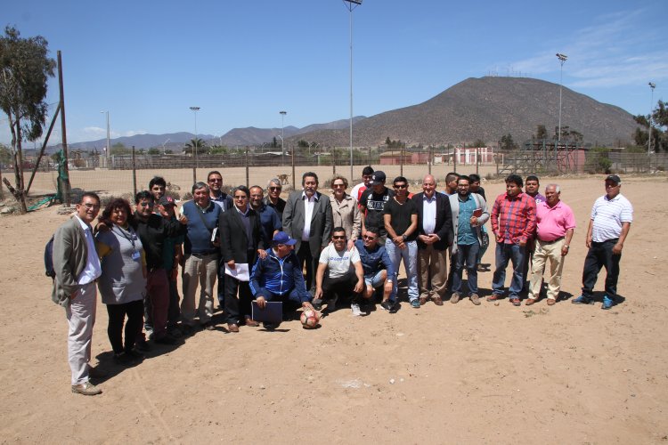 Dirigentes deportivos de La Antena solicitan apoyo al CORE para mejorar Club de Fútbol Luis Amenábar