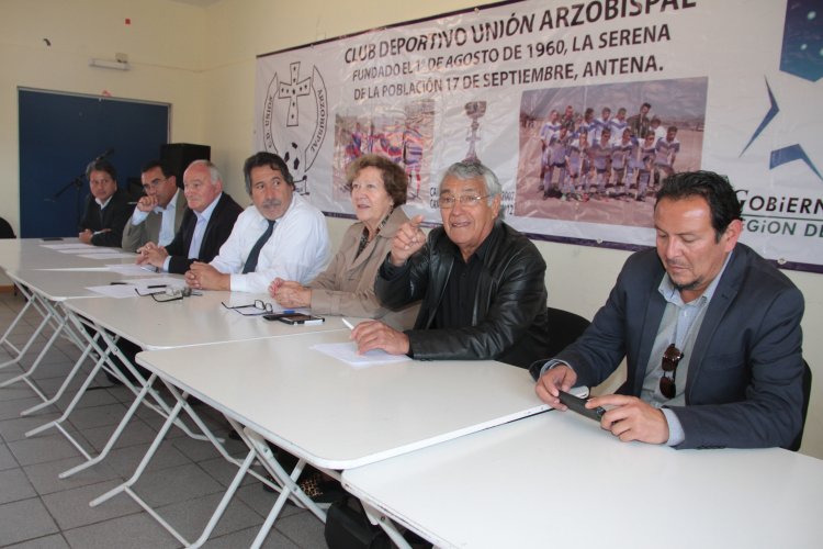 Dirigentes deportivos de La Antena solicitan apoyo al CORE para mejorar Club de Fútbol Luis Amenábar