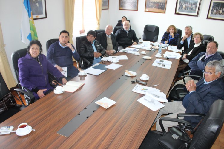 Autoridades de Salud y Consejo Regional definen acciones para avanzar en la instalación de un Centro de Radioterapia Regional