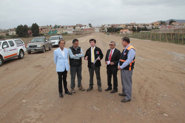 Avanza construcción de vías de evacuación para la conurbación ante riesgo de tsunami