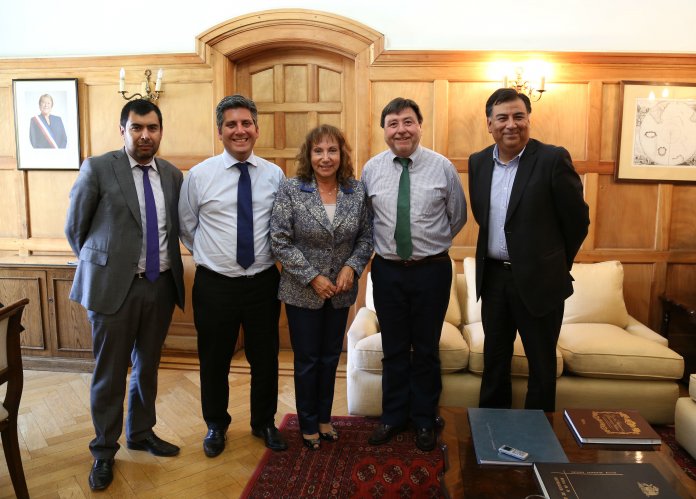 Intendente Ibáñez y cores gestionan recursos en la SUBDERE para avanzar en 14 proyectos sanitarios