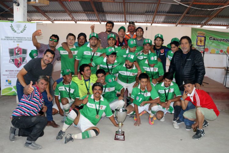 Unión Esperanza levantó la copa de campeón del Torneo de Fútbol Rural de Primavera