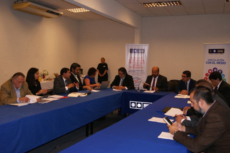 Mesa de universidades y Gobierno Regional define acciones para construir hoja de ruta en primera sesión de trabajo