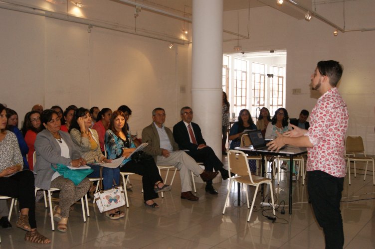 Docentes y directivos de la educación participán en seminario impartido a través del Programa “Emprende Joven” del INJUV