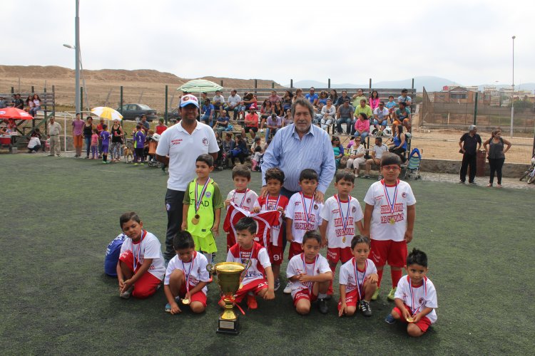 Campeonato infantil de Las Compañías premió a futuras promesas del fúltbol