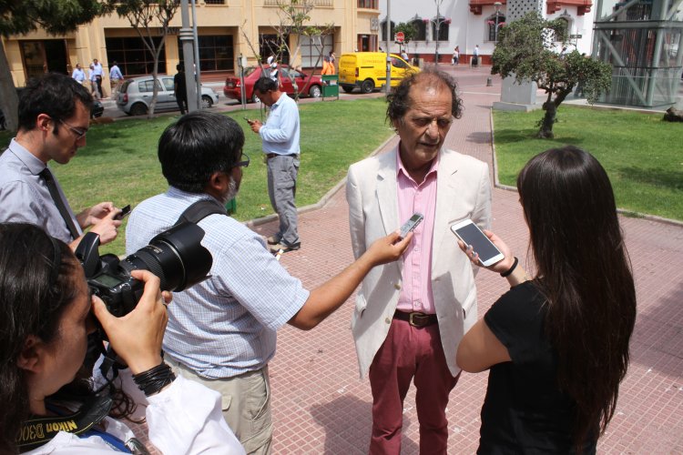 Teodoro Aguirre cumple con su compromiso y entrega presidencia del CORE