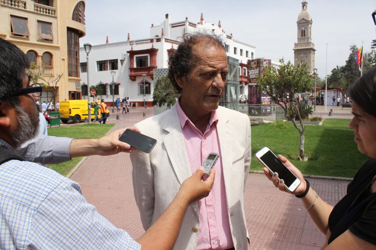 Teodoro Aguirre cumple con su compromiso y entrega presidencia del CORE