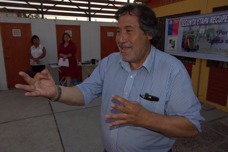 Vecinos de Las Compañías instalan juegos para los niños y recuperan espacios públicos