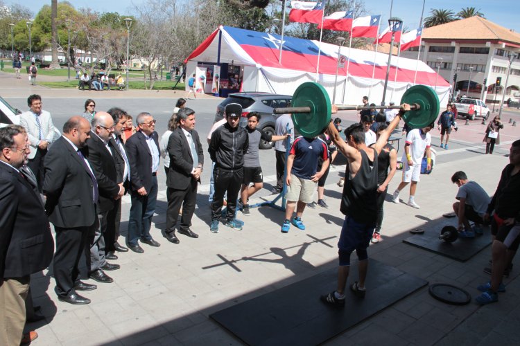 Llaman a la comunidad a postular a los Fondos Concursables del Gobierno Regional este 2017