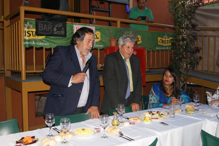 En La Serena, adultos mayores cuidan su salud con actividad física y comida saludable