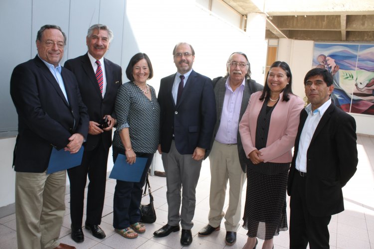 Presentan ejes estratégicos para que Chile sea un país desarrollado al año 2030