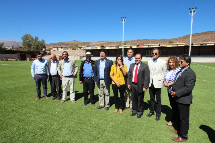 Estadio de Combarbalá estaría en condiciones de ser entregado en mayo próximo