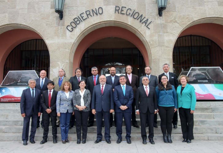 Consejeros Regionales se toman fotografía oficial junto a Intendente Ibáñez