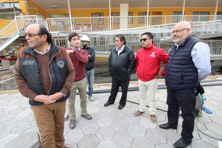 Construcción de la Escuela Básica de Pisco Elqui alcanza un 98% de avance