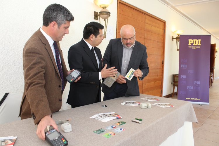 Realizan jornada de capacitación sobre clonación de tarjetas y ciber crimen