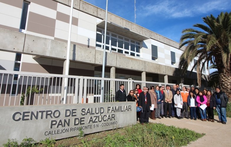 Vecinos y autoridades recorrieron obras de los nuevos Cesfam de Tierras Blancas y Pan de Azúcar
