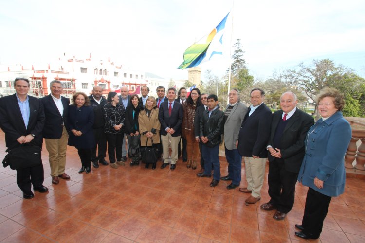 Teletón presenta proyecto al Gobierno Regional para financiar nuevo Instituto