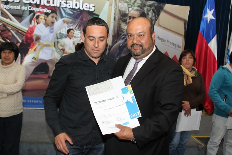 Un centenar de organizaciones sociales, deportivas y culturales recibieron respaldo del Gobierno Regional para ejecutar proyectos