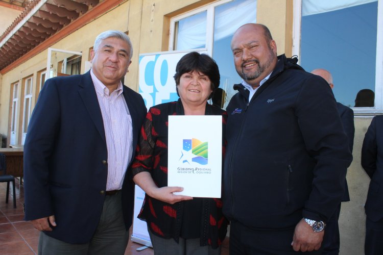Organizaciones sociales de La Serena y Coquimbo reciben fondos concursables del Gobierno Regional