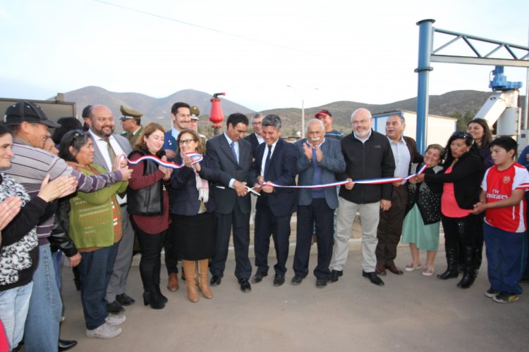 Vecinos y vecinas de Huachalalume ya cuentan con servicios básicos