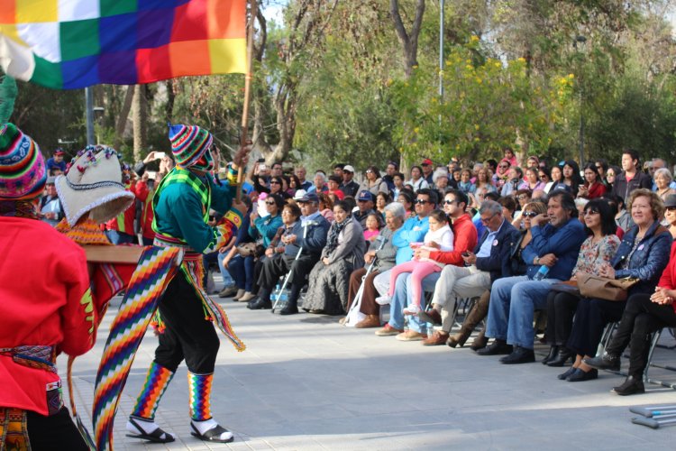 Carnaval folclórico organizado por el Club de Huasos Chelo Pinto se tomó la plaza de Vicuña