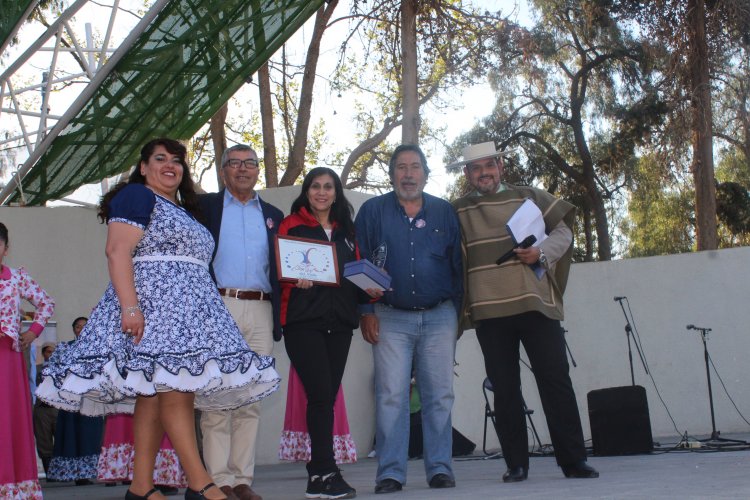 Carnaval folclórico organizado por el Club de Huasos Chelo Pinto se tomó la plaza de Vicuña