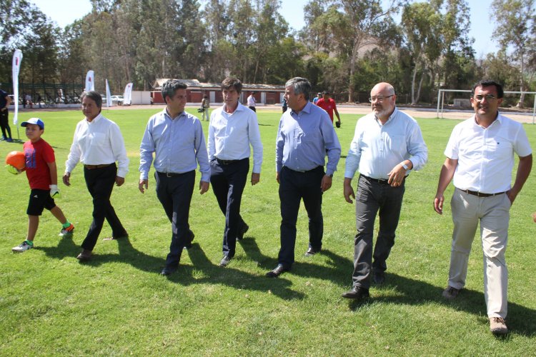 CORE aprueba nuevos recursos para finalizar estadios de Vicuña y Canela