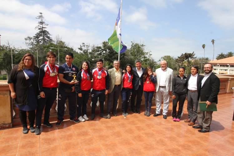 Pesistas regionales se coronaron campeones en sudamericano