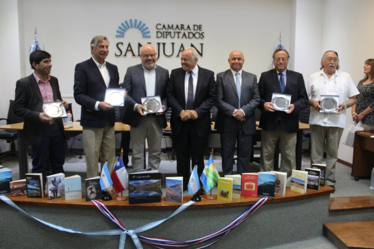 Diputados de San Juan realizan reconocimiento a consejeros regionales