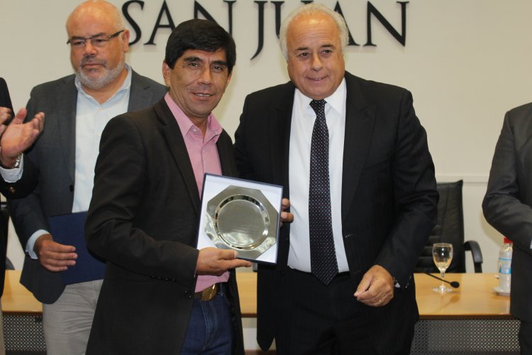 Diputados de San Juan realizan reconocimiento a consejeros regionales