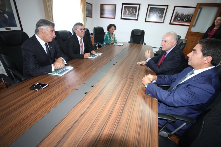 Rector de U. Central informó a consejeros regionales los planes de expansión en carreras de Salud y Minería
