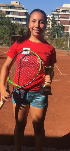 Joven promesa del tenis regional ya suma dos campeonatos este año
