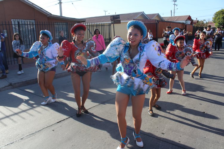 Las Compañías se llena de colores y música con su segundo Carnaval Andino