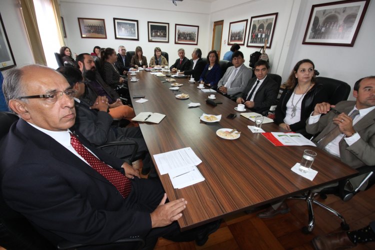 Mesa Universidades – Gobierno Regional retoma sus funciones y recibe respaldo del nuevo CORE