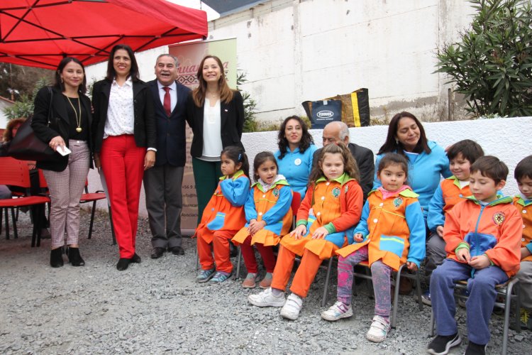 Niños y vecinos de La Serena inauguraron nuevo punto limpio financiado con recursos del Gobierno Regional