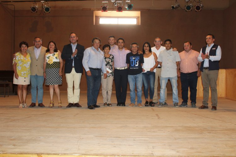 Productores agrícolas de Paihuano afectados por la sequía reciben importante aporte económico