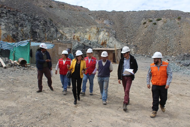 Más de $2.500 millones para fortalecer la productividad y seguridad de la pequeña minería