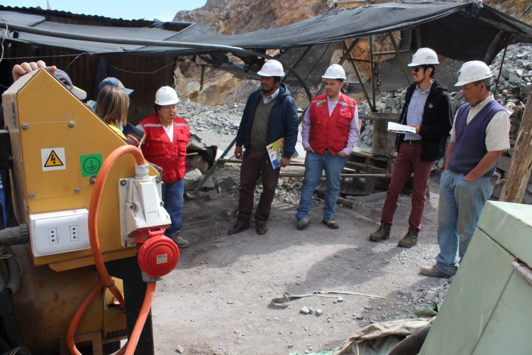 Más de $2.500 millones para fortalecer la productividad y seguridad de la pequeña minería