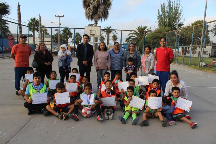 En barrio Baquedano de Coquimbo finaliza con éxito proyecto deportivo de baby fútbol para niños y niñas
