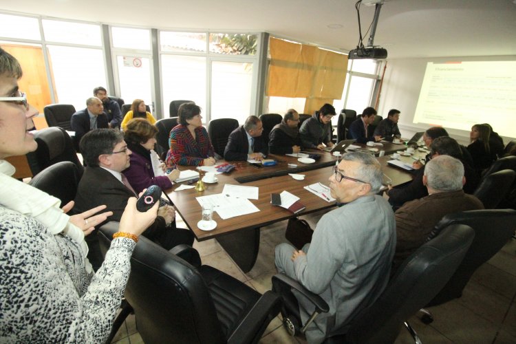 Gobierno Regional y MINSAL financiarán becas de especialización para 122 médicos