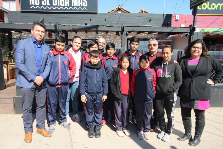 Pesista María Fernanda Valdés recibe apoyo del Gobierno Regional a través del Fondo de Deportes