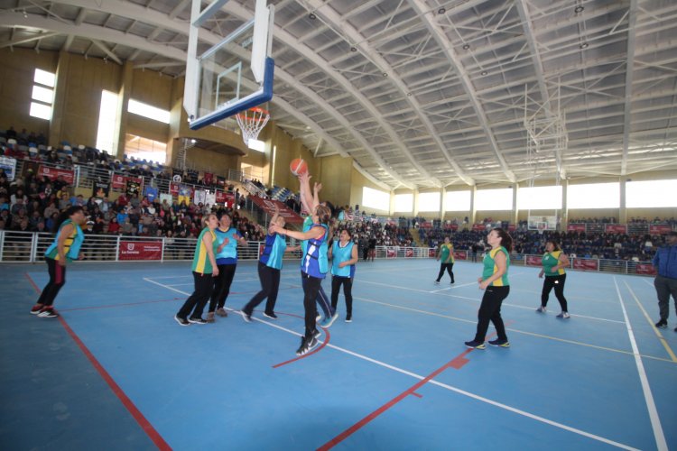 Inauguran el tan anhelado Polideportivo de Las Compañías