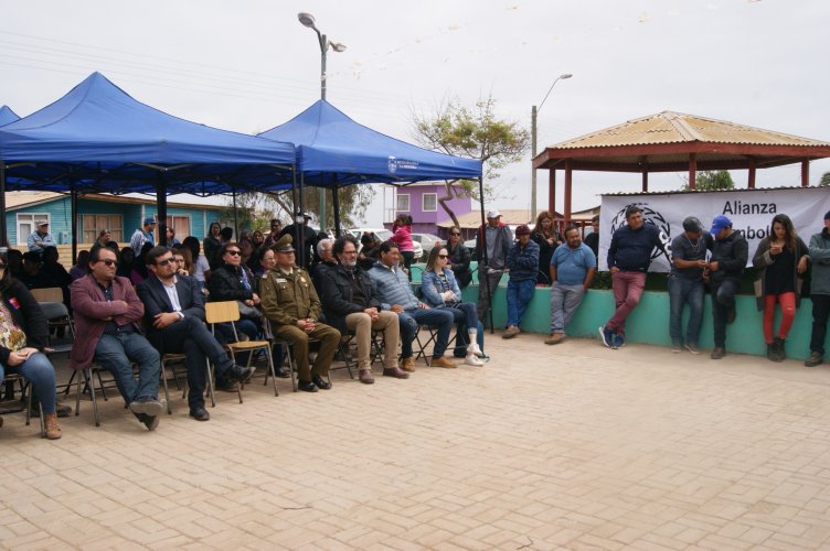 Pescadores de Chungungo editan libro que registra el patrimonio cultural y natural del Archipiélago de Humboldt