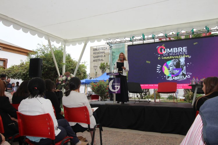 Más de 400 mujeres de la región participan en primera Cumbre de Mujeres e Innovación +Gabrielas