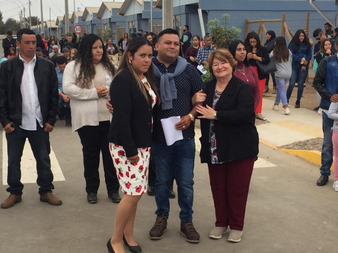 Familias de Pan de Azúcar cierran más de 14 años de espera recibiendo sus casas propias