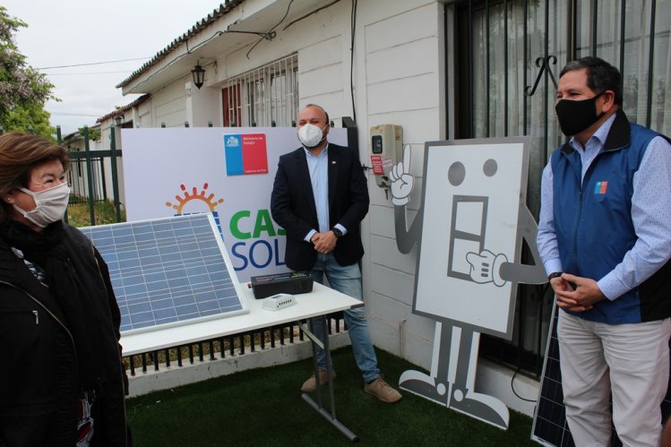 Seremi de Energía lanza iniciativa para instalar paneles solares en viviendas