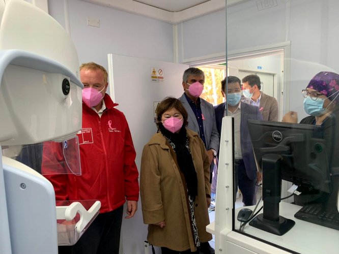 En Vicuña comienza a operar moderno mamógrafo móvil